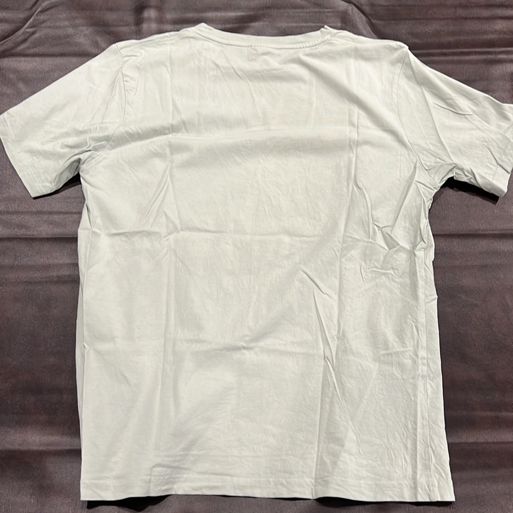 T-Shirt - Picture 3 of 3